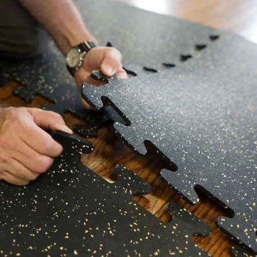 Interlocking rubber gym mats for gym room in UAE