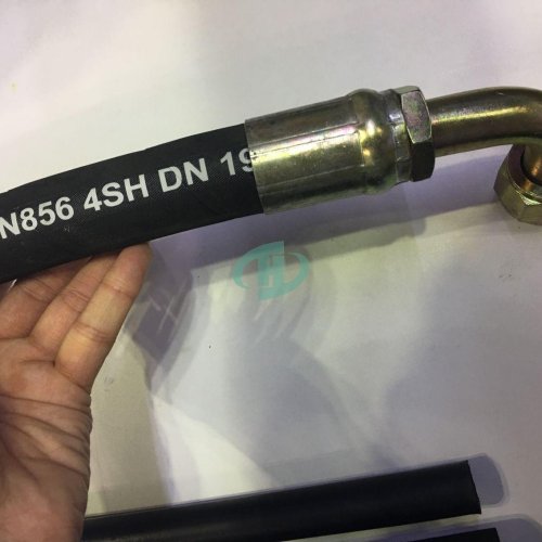 India Market smooth cover hydraulic hose SAE100 R2AT/DIN EN 853 2SN