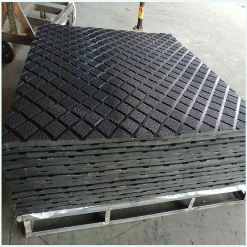 small squared flooring for horse stalls mat