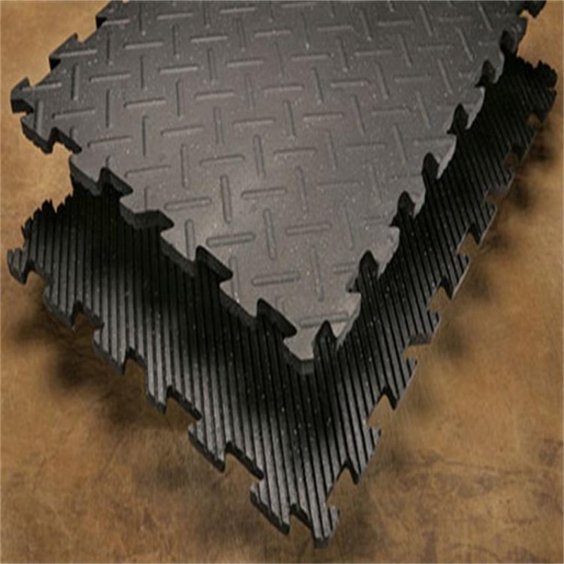 interlocking-horsestable-mat230