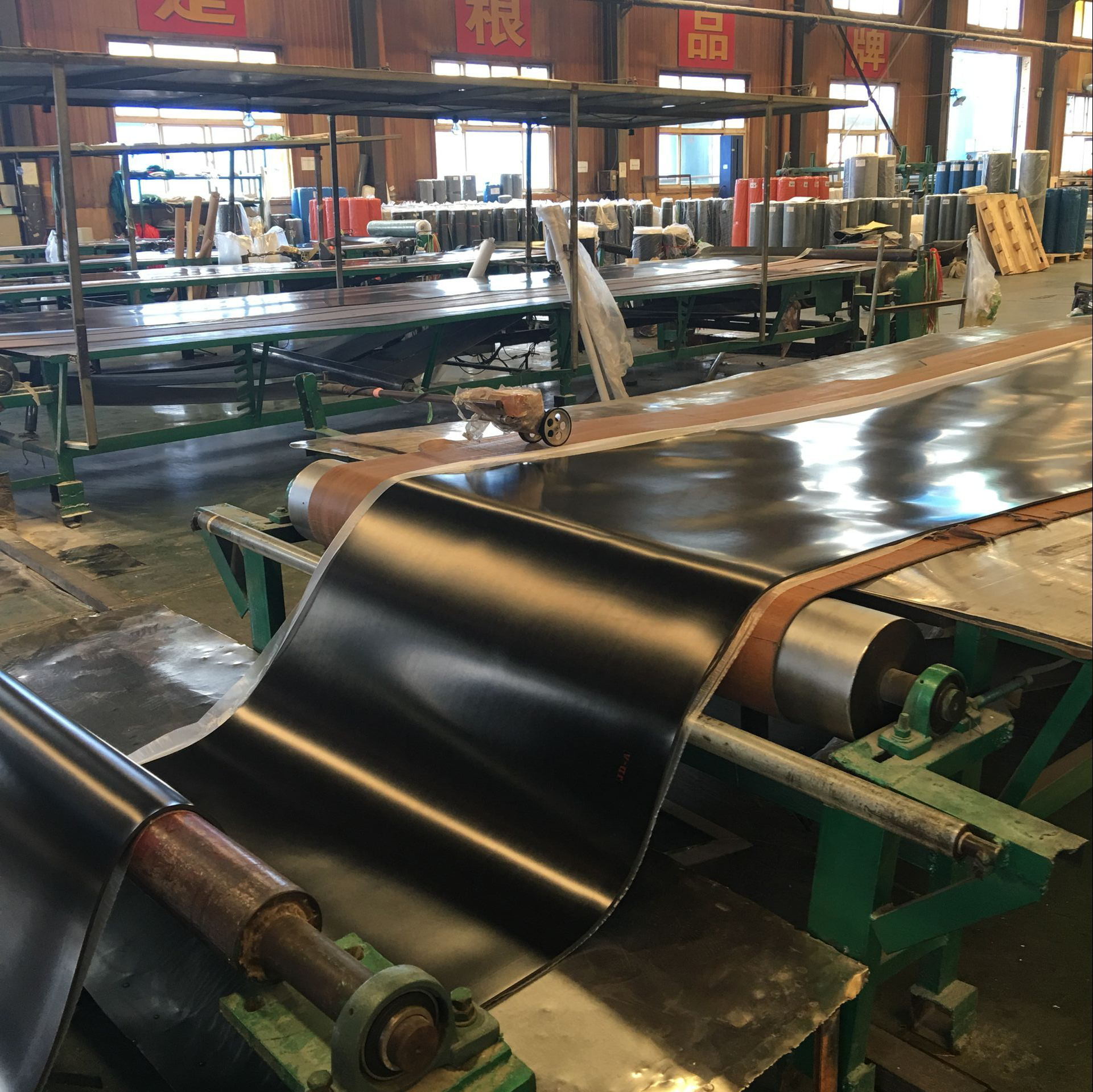 Neoprene-rubber-roll.jpg